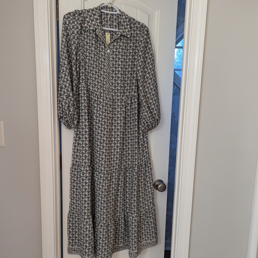 Max Studio Monochrome Patterned Maxi Dress